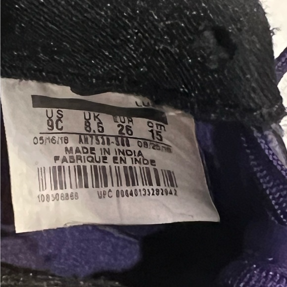 NIKE Air Jordan - Metallic! Rare One of a Kind! Toddler 9c EXCELLENT CONDITION - Picture 4 of 4